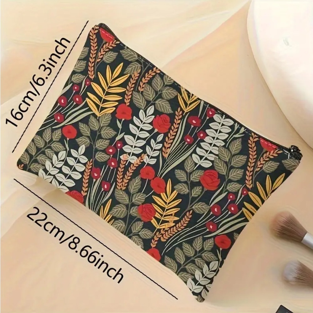 Floral & Foliage Patterned Makeup Bag - Picture 3 of 3